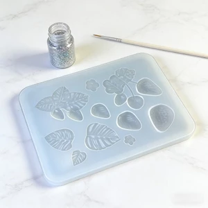 Khuôn dâu tây silicon hình trái tim YOI để sáng tạo thủ công độc đáo