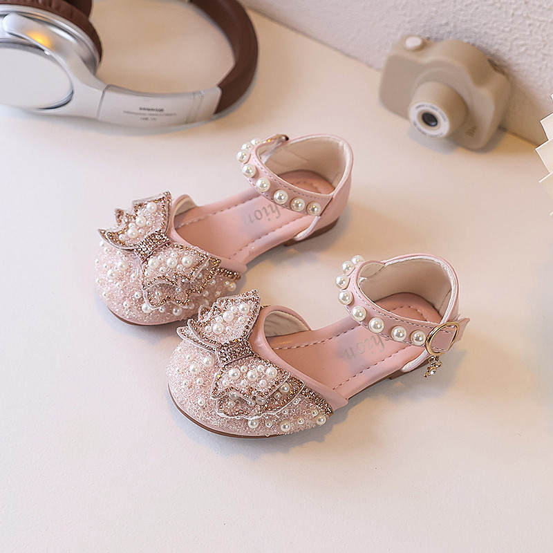 Giày sandal màu hồng đáng yêu mới, giày đi biển thoáng khí và mềm mại, giày công chúa