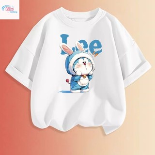 Áo thun cổ tròn in hình hoạt hình Doraemon một mặt, kiểu dáng giản dị và thoải mái dành cho bé trai.
