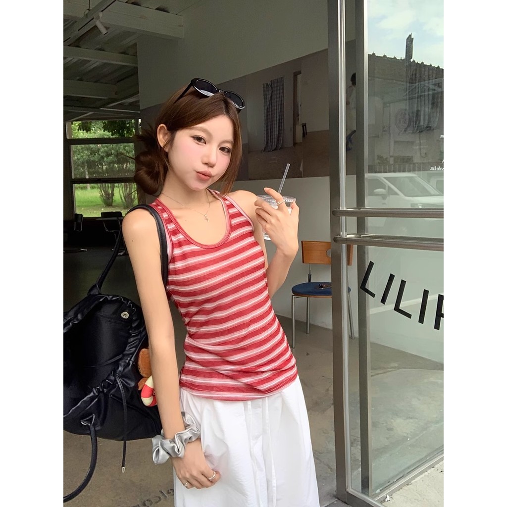 SUXI Áo hai dây sọc đỏ nhẹ nhàng dành cho nữ mùa hè mới 260302