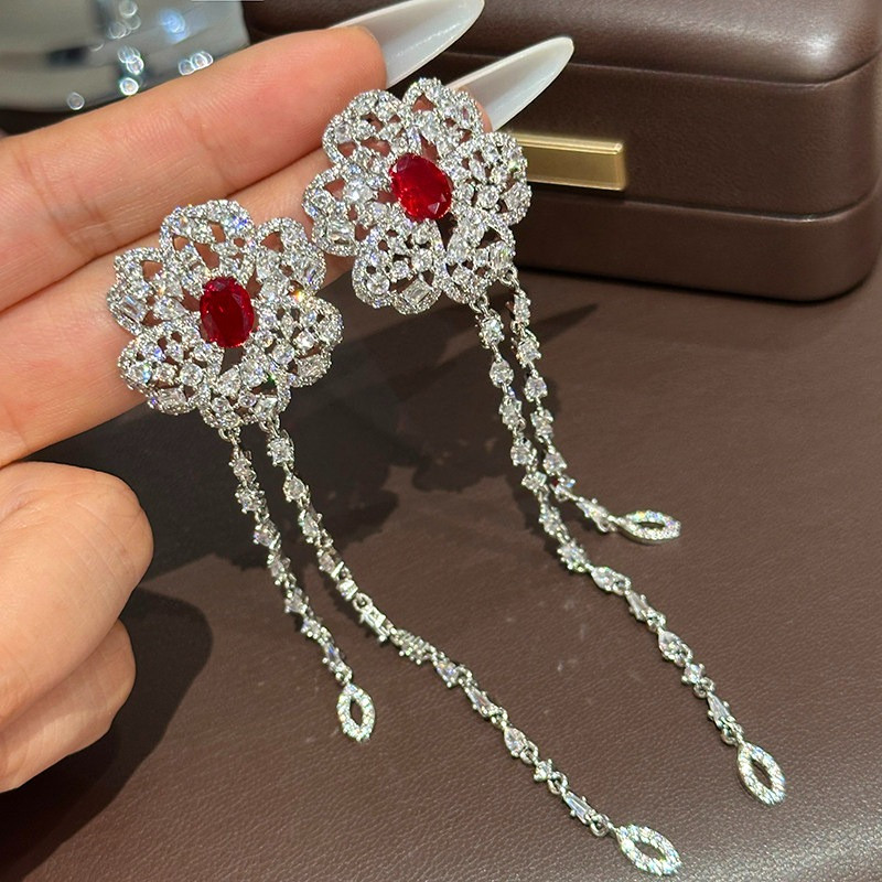 Bông tai Zircon dài khí chất tinh tế phong cách mới sang trọng