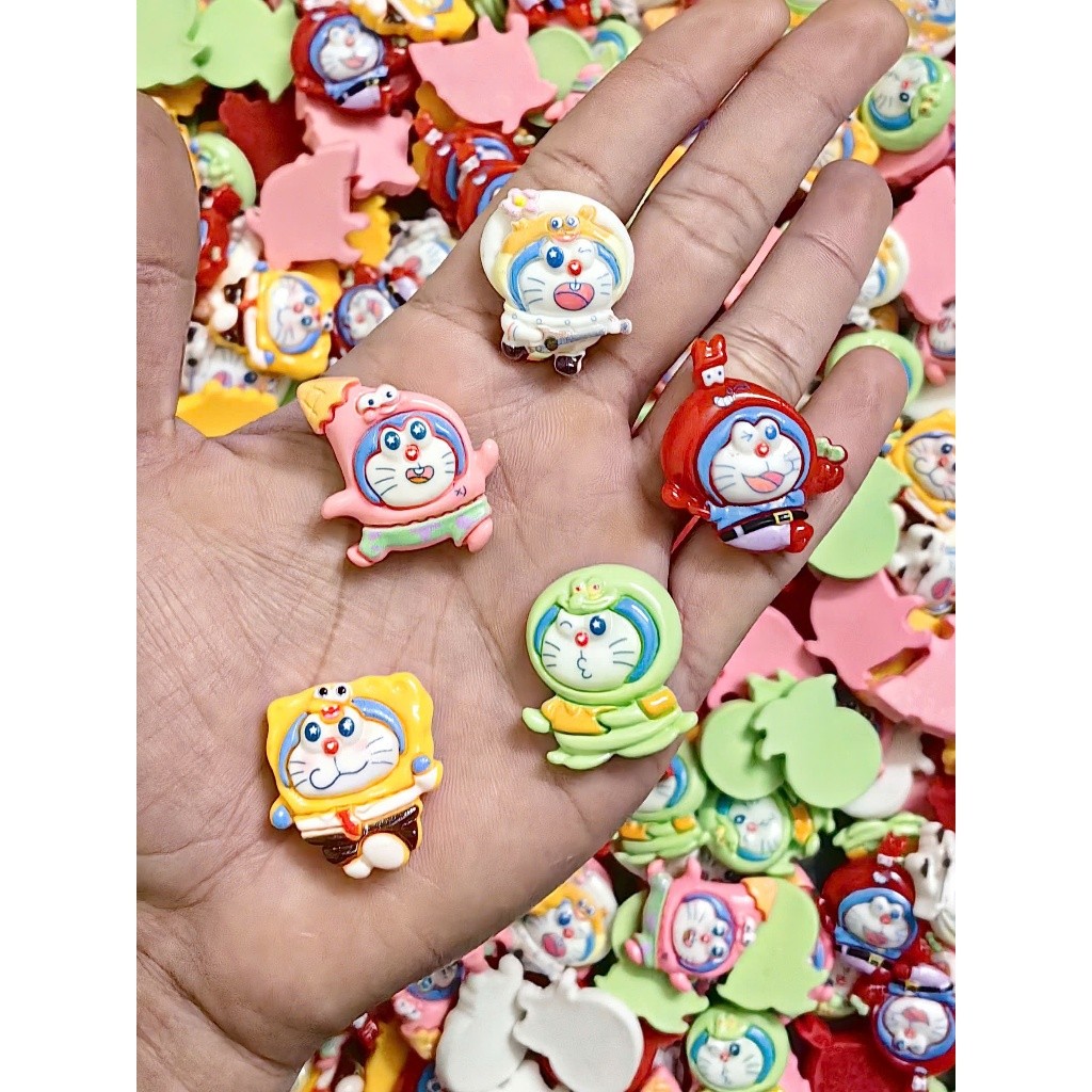 Set Charm Doraemon Hóa Trang Baby Cute – Doraemon Đội Mũ, Cosplay Màu Sắc, Charm Gắn Dép DIY Dễ Thương Hot Trend