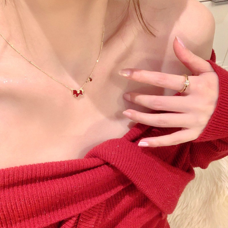 Vòng cổ mạ nhẹ nhàng dành cho nữ, phù hợp với áo len thanh lịch