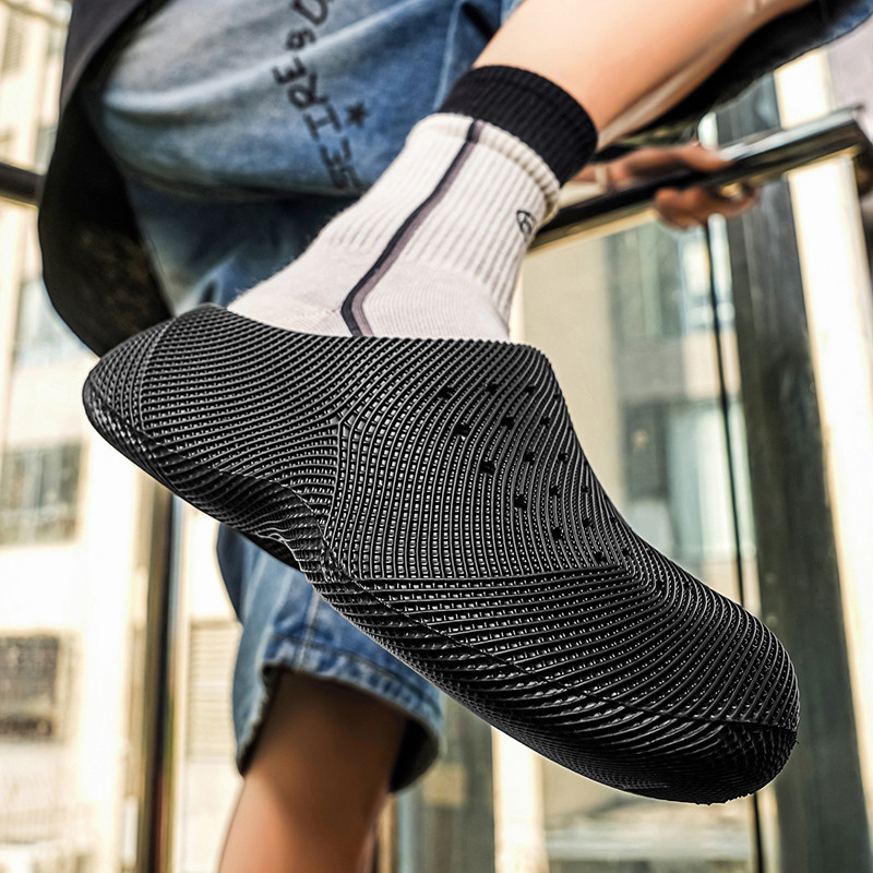 Dép Sandal Đơn Giản Thoải Mái Và Thường Ngày Cho Cặp Đôi Thích Hợp Cho Phong Cách Đường Phố Hàng Ngày Size 35-45 | BigBuy360 - bigbuy360.vn