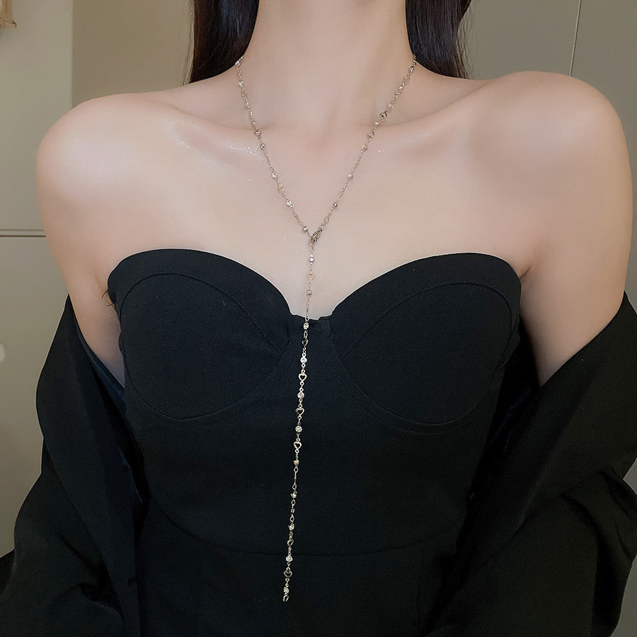 Vòng cổ nữ với liên kết kim cương giả và tua rua hình chữ Y thanh lịch, phù hợp cho cả tiệc tùng và hàng ngày