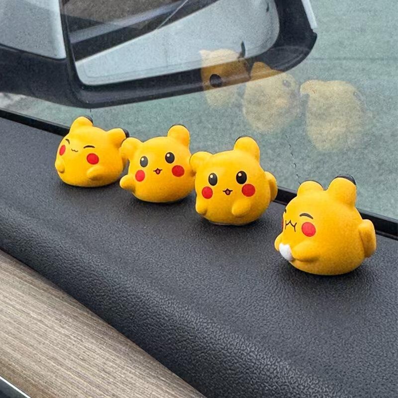 4 Cái / bộ Pokemon Pikachu Đồ Trang Trí Ô Tô Bảng Điều Khiển Trung Tâm Ô Tô Đồ Trang Trí Bàn Văn Phòng Đồ Trang Trí Trang Trí Nội Thất Ô Tô Nhỏ