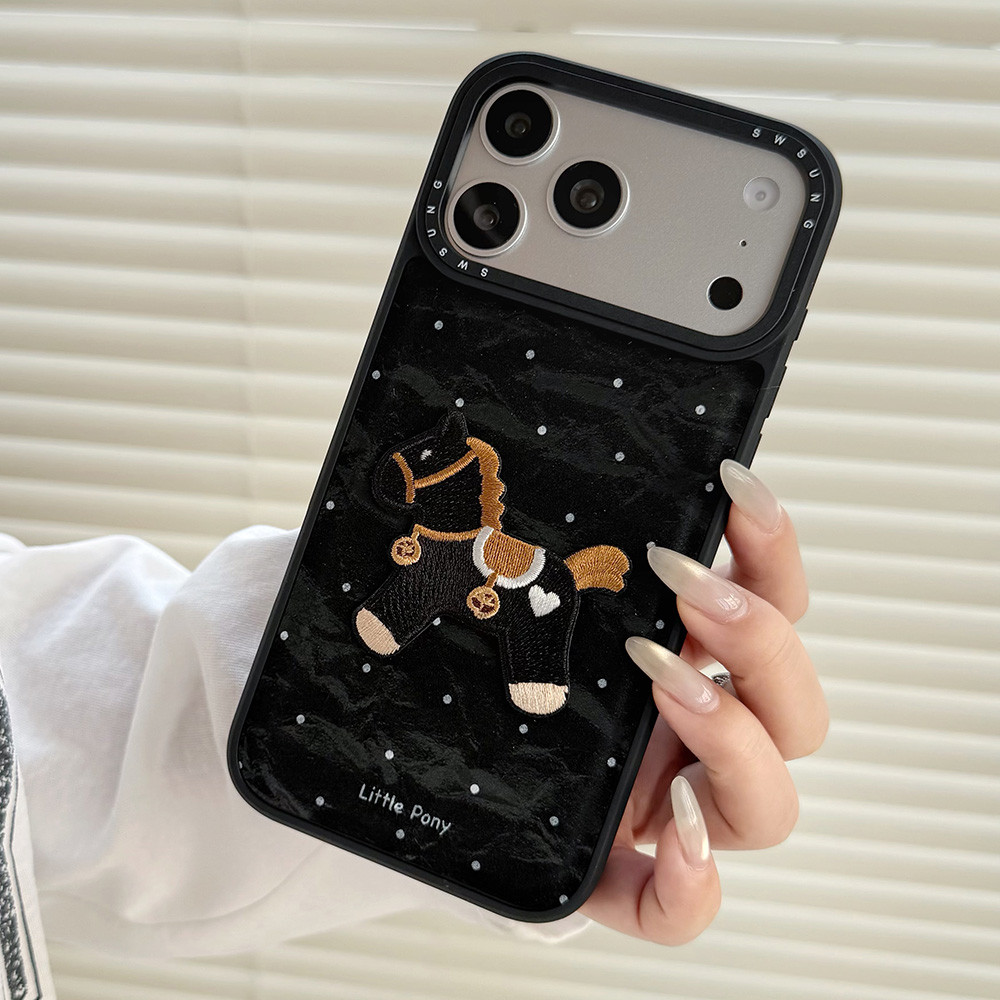 Ốp Điện Thoại Nhung Cao Cấp Thêu Ngựa 3D Cho iPhone 17 Pro Max 16 15 14 13 Vỏ Bảo Vệ Chống Sốc