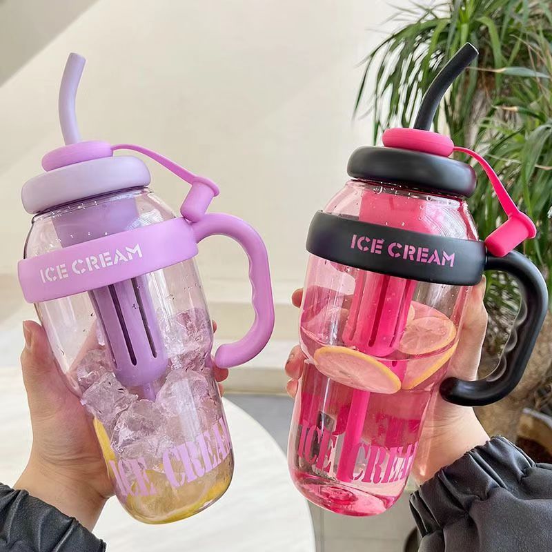 Bình Nước Hoạt Hình 1300ml Có Tay Cầm Và Lọc Trà, Bình Uống Nước Kèm Ống Hút