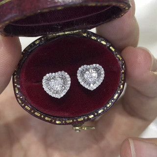 Bông tai nữ phong cách châu Âu và Mỹ, thiết kế kẻ sọc hình trái tim full kim cương zircon