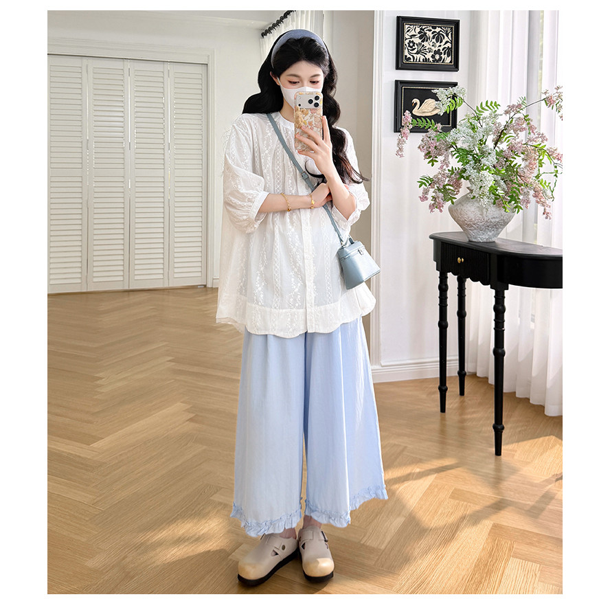 Bộ đồ bà bầu mùa hè gồm áo sơ mi thêu và quần ren ống rộng