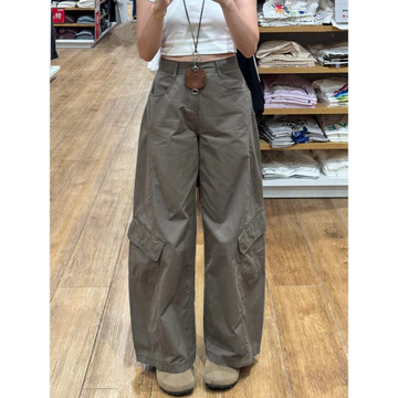 Quần ống rộng, dáng suông dành cho phụ nữ dáng nhỏ, quần jeans ống rộng nữ, quần ống rộng nữ