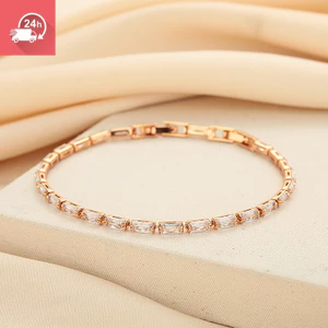 Vòng tay nữ phong cách Hàn Quốc với kim cương hình học chữ nhật, thiết kế tinh tế và đa dụng