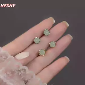 Bông tai giả ngọc retro phong cách Trung Hoa màu xanh tròn, tinh tế và thanh lịch - Quà tặng sang trọng cho nữ