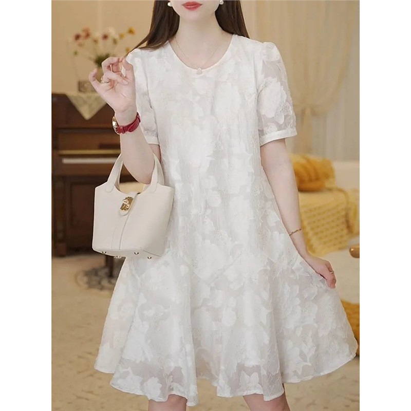Váy thêu tinh xảo phong cách mùa hè mới, ngọt ngào và dễ thương, siêu xinh xắn, giúp trẻ hóa, tôn dáng