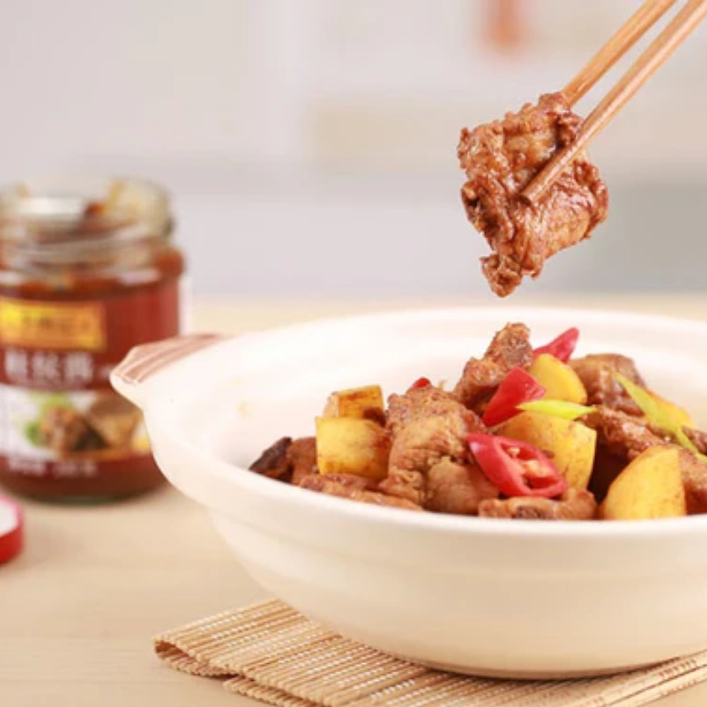 Tương Trụ Hầu Chu Hou Paste Lee Kum Kee 240g, Sốt Cho Mọi Món Ăn Chuẩn Vị Trung Hoa