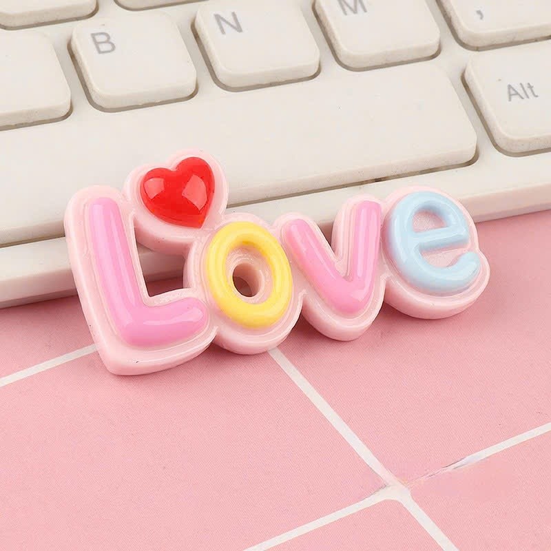 Set Charm Chữ Pastel “LOVE – MISS – NICE- KISS- SMILE ” Cute Baby – Charm Gắn Dép Xinh Xắn Hot Trend 👟✨