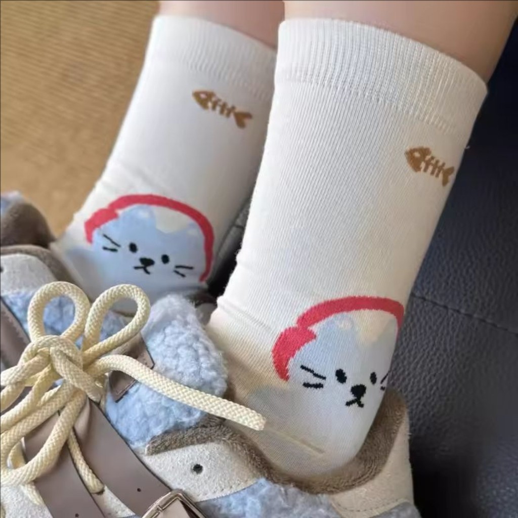 Tất lưới thoáng khí cho nữ bé gái, thiết kế mũi liền mạch, họa tiết hoạt hình Nhật Bản và 4 mẫu động vật từ vải polyester mềm.