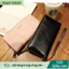 【COD】Ví cầm tay nữ tính với chất liệu da bóng mịn, hoàn thiện tinh tế, mang lại cảm giác cầm nắm chắc chắn và thoải mái.