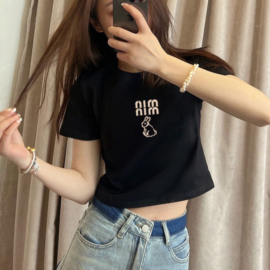 Áo croptop nữ in một mặt, dễ thương, sành điệu, gợi cảm và thoải mái.