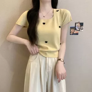 Áo hoodie cổ tròn thu đông, dáng rộng, chất liệu nhung - Phong cách thời trang giản dị