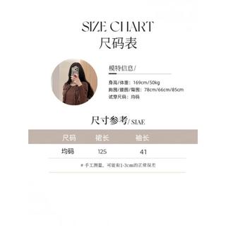 Đầm Miyake xếp ly mùa xuân, cổ chữ V, thắt lưng nẹp ren, dáng trumpet