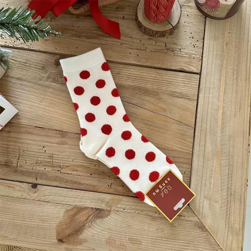 Tất 2026 Màu Trắng Đỏ Thêu Nơ Dành Cho Nữ Phong Cách Trẻ Trung Năng Động Cotton Nhung Mềm Mịn Thoáng Mát Hút Ẩm