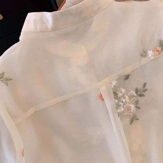 Áo sơ mi voan thêu hoa phong cách retro Trung Hoa, mỏng nhẹ dành cho mùa xuân - hạ, dáng dài tay phù hợp mix cùng váy hoặc top.