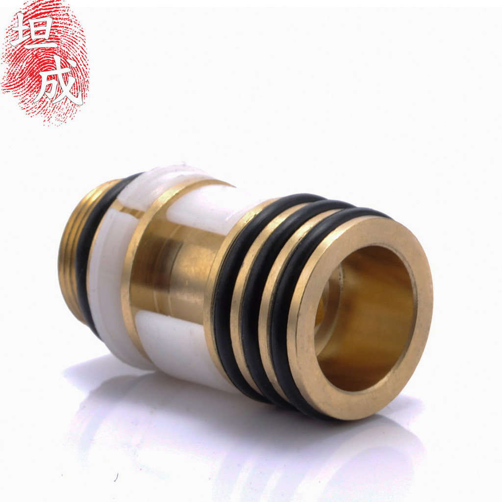 Phần cứng hệ thống nước Phụ kiện lõi vít Nhà bếp Vòi nước nóng lạnh Ống thoát đục lỗ Kết nối vỏ đồng cố định 3.17