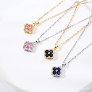Mặt Dây Chuyền Zircon Bốn Lá Cỏ Ba Lá Kẻ Sọc, Phong Cách Mùa Thu Sang Trọng