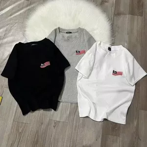Áo thun croptop dáng ôm cổ trụ 5 cúc thêu cờ AA - Giảm giá 60% khi mở bán!