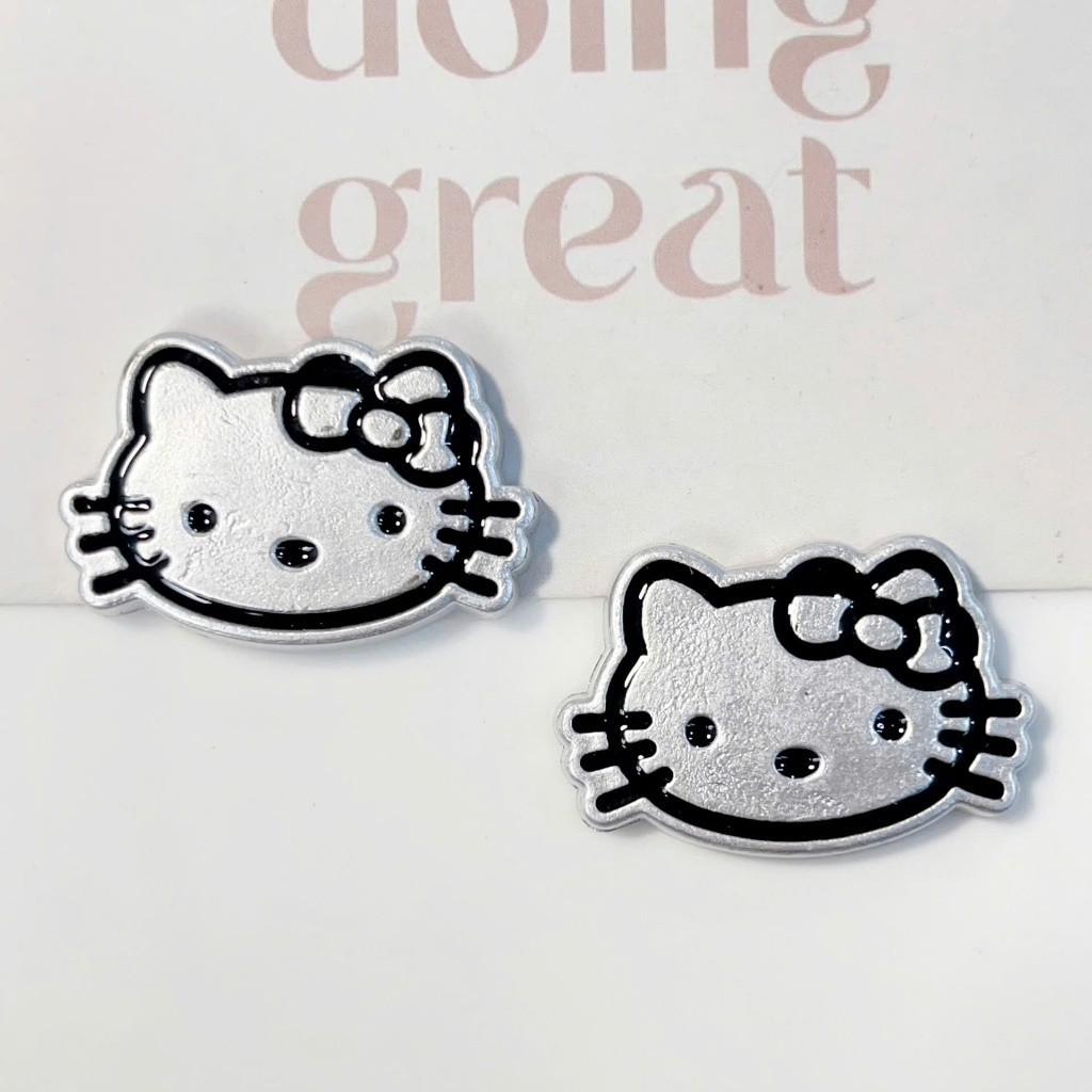 Set charm Hello Kitty bạc chấm bi - Set charm 8 món trending 2026- Siu HOT