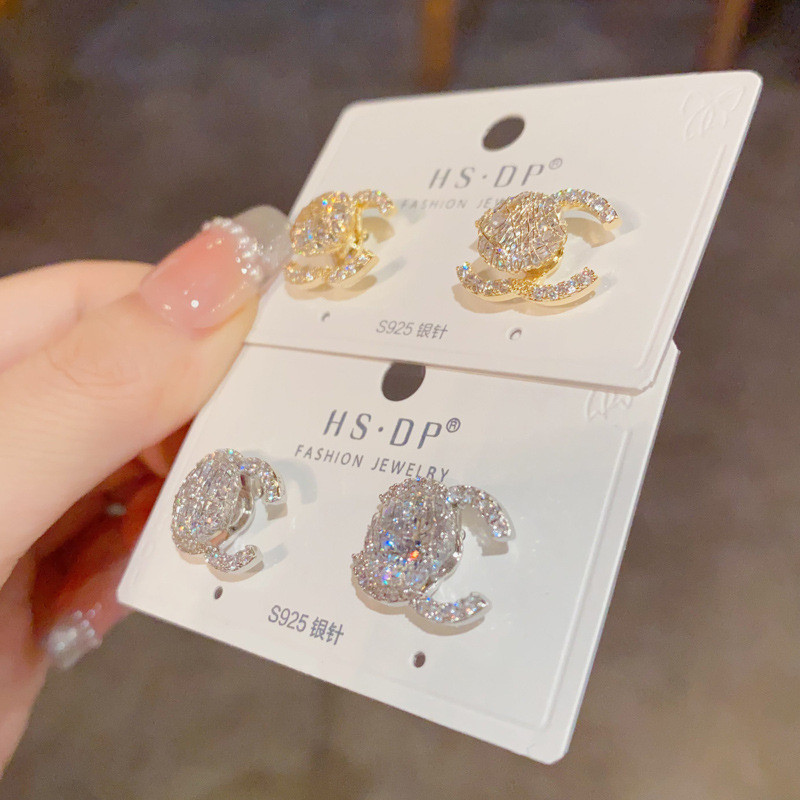Bông tai Zircon nhỏ thời trang mạ điện màu vàng thật Bông tai đi lại phù hợp cho mọi trận đấu 26.3.16