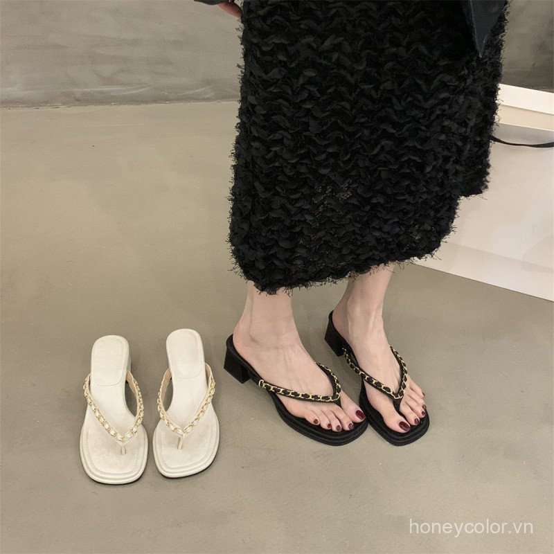 HÀNG CÓ SẴN  CODMùa Hè 2025 Phong Cách Mới Thanh Lịch Chunky Gót Chân FlipFlops Dành Cho Nữ Retro Kim Loại Dây Xích Ngón Chân Kẹp Xăng đan Cao Gót