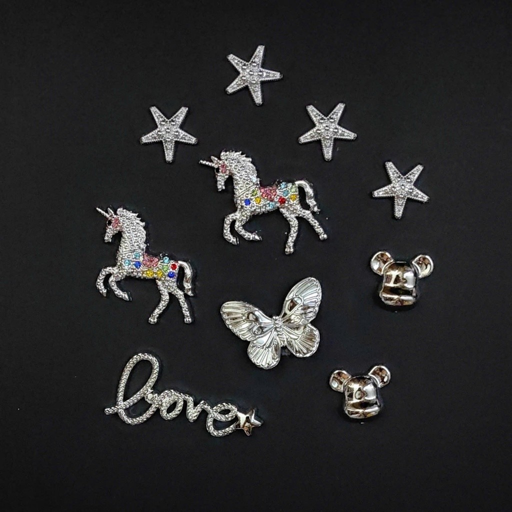 SET CHARM ĐÍNH ĐÁ CAO CẤP: SET NGỰA ĐÍNH ĐÁ KÈM BƯỜM VÀ CHỮ - PHỤ KIỆN DIY