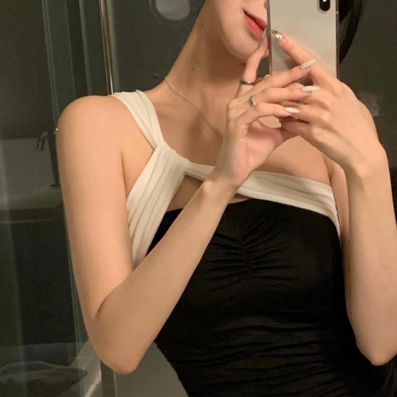 Áo tắm bikini màu đen trắng phong cách Hàn Quốc