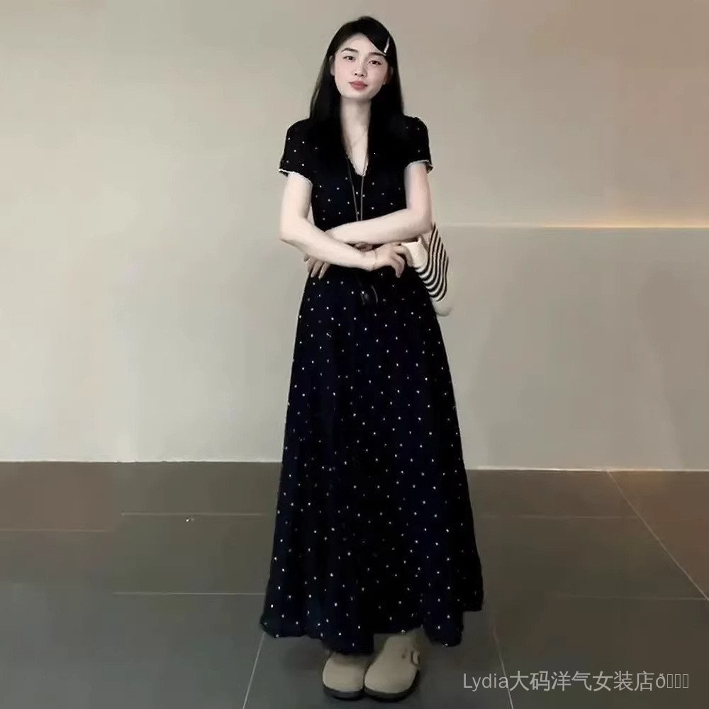 <![Giảm giá 10%] Đầm rộng hẹp cổ chữ V chấm bi phong cách phương Tây, phù hợp plus size, giúp body hình quả lê nhìn gọn gàng hơn