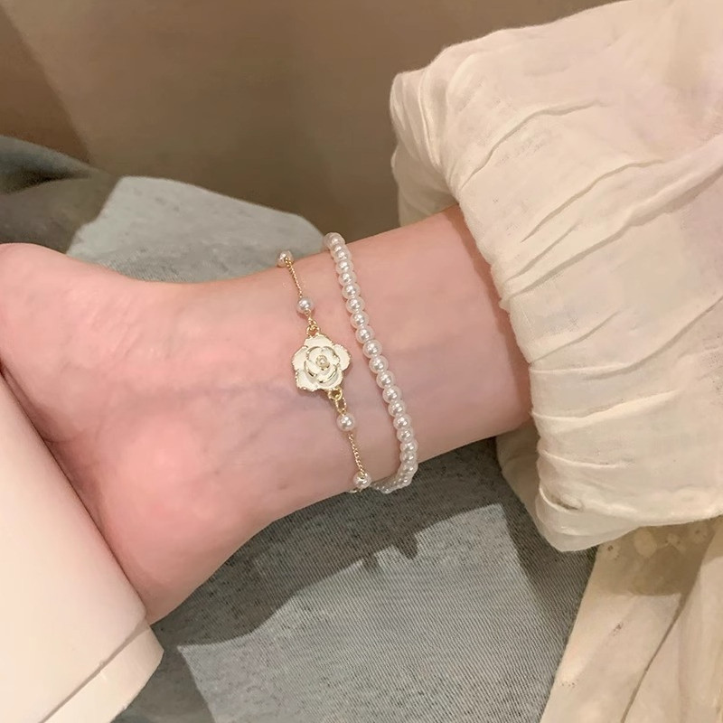Vòng tay ngọc trai Camellia thiết kế hai lớp, sang trọng và tinh tế dành cho nữ