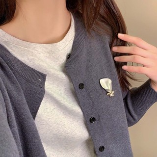 Trâm cài hoa thổ cẩm phong cách Pháp cổ điển, sang trọng và chống thấm nước