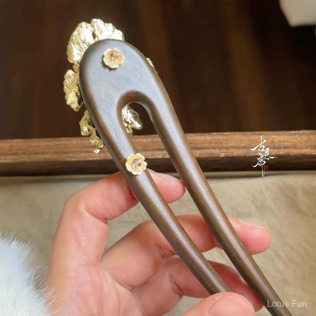 Kẹp tóc gỗ đàn hương phong cách Hanfu, phù hợp cho mùa thu