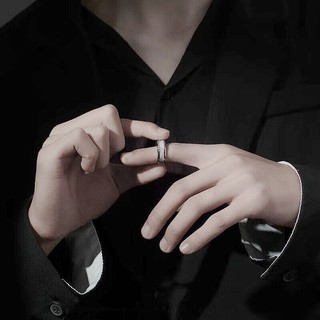 Thời trang nam: Nhẫn titan và thép không gỉ nhanh màu