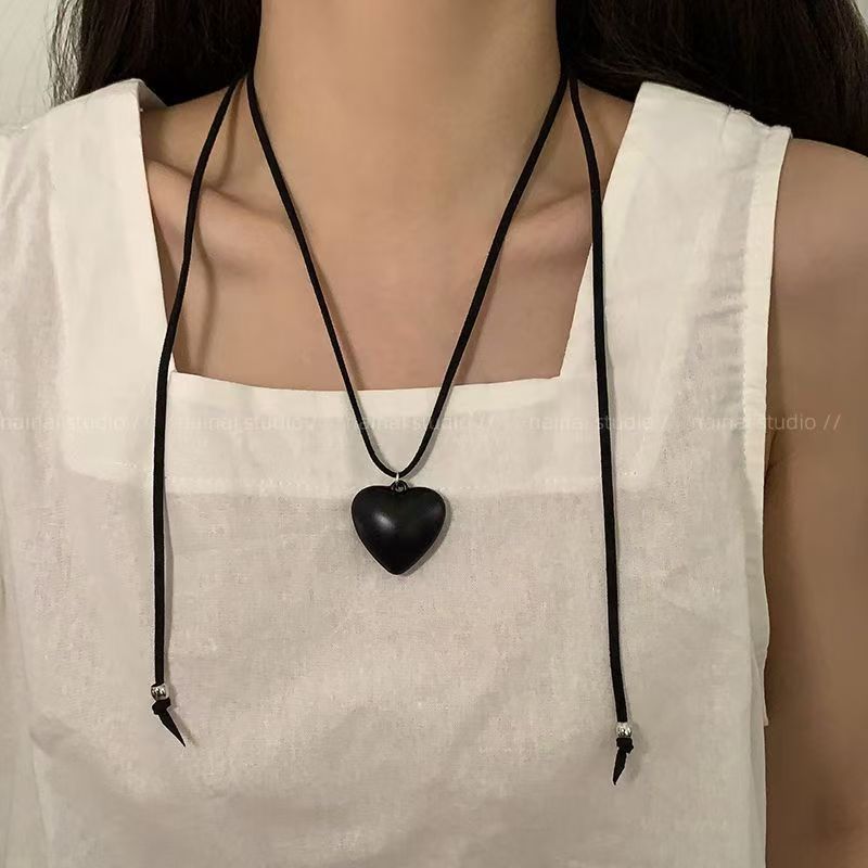 Phụ kiện vòng cổ điều chỉnh được màu đen và đỏ, phong cách Hàn Quốc retro cao cấp