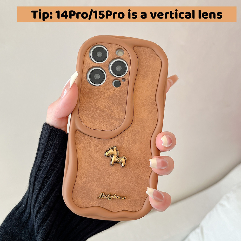 3D Chữ Cái Ngựa Vàng Dây Sóng Ốp Lưng Điện Thoại iPhone 17 Pro Max 16 Plus 15 14 13 12 11 Vỏ Bảo Vệ Chống Sốc