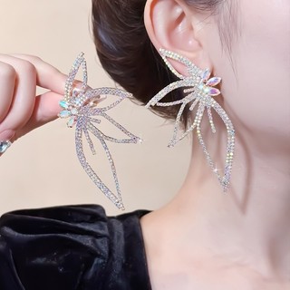 Đôi bông tai thời trang cao cấp, tinh tế