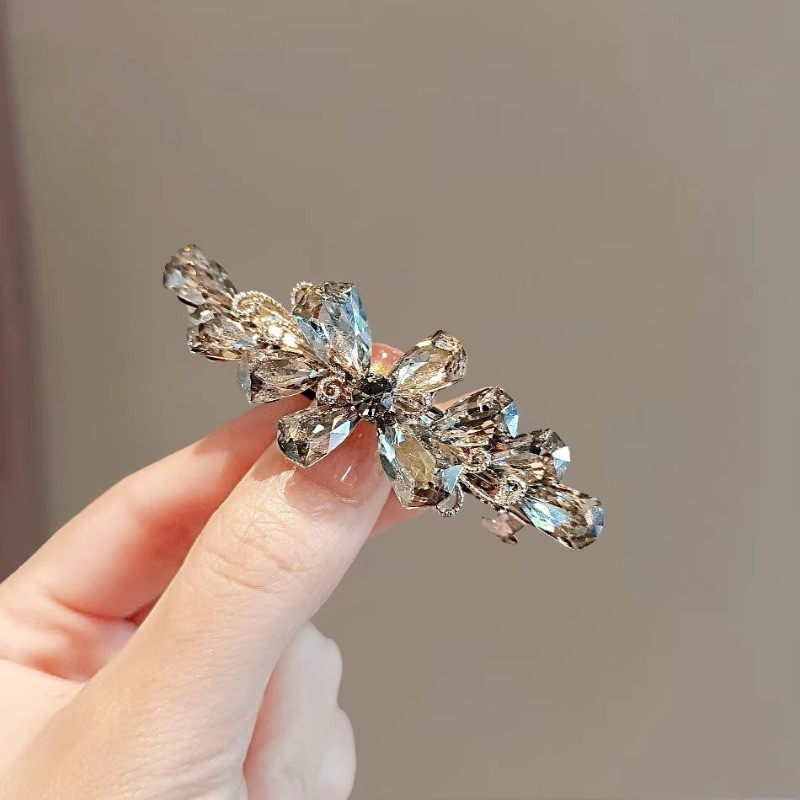 MAUROPOLI [Sẵn Sàng] Tính Khí Hàn Quốc Dongdaemun Pha Lê Kẹp Tóc Mẹ Phong Cách Nửa Tie Tóc Kim Cương Giả Mũ Đội Đầu Kẹp Tóc Đầu Sau Kẹp Mùa Xuân