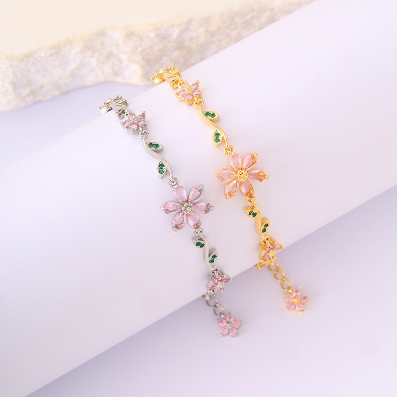 Vòng tay hoa Zircon tinh tế và ngọt ngào