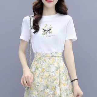 Bộ áo và chân váy voan mỏng, dáng suông, kiểu dáng mới mùa hè.