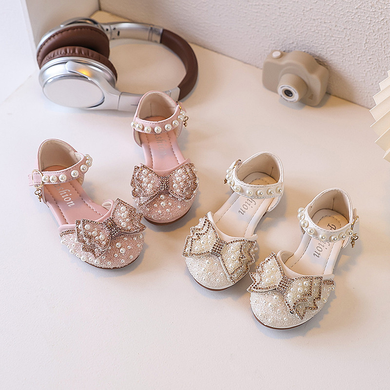 Giày sandal màu hồng đáng yêu mới, giày đi biển thoáng khí và mềm mại, giày công chúa
