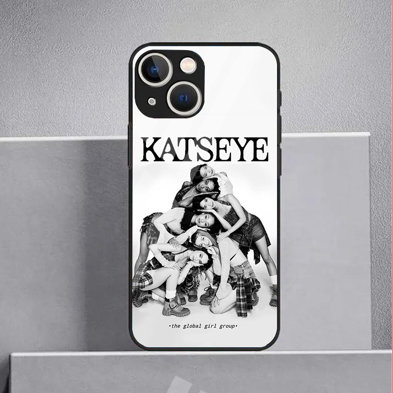 Ốp Điện Thoại Kính KATSEYE 01 Cho IPhone 16 15 14 13 12 11 Pro XR XS Max Plus Mini X XR 8 7 6s SE2 / 3