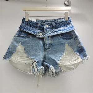 Quần short denim rách phai màu nữ, thiết kế ôm vừa vặn, phù hợp xu hướng Hàn Quốc
