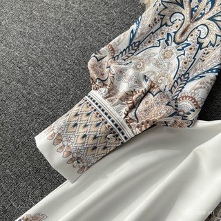 Đầm dài tay áo lồng cổ bẻ in họa tiết phù hợp xuân thu thiết kế cinching thắt lưng dáng xòe phong cách cung đình